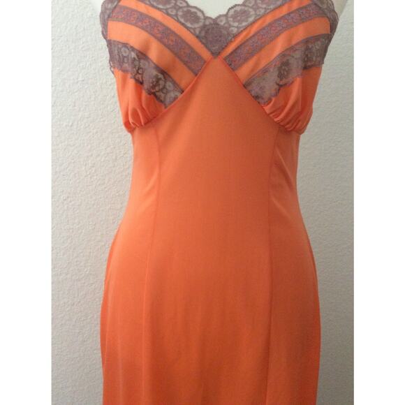 Walker Reid Vintage Slip Lace Trim Sleepwear - Picture 5 of 11